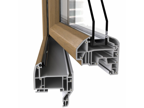 Profil de fenêtre PVC bicolore : imitation bois à l'extérieur et blanc à l'intérieur