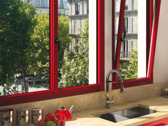 Fenêtre aluminium rouge pourpre RAL 3004