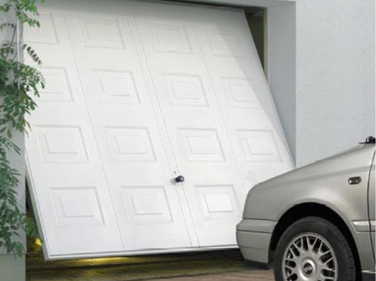 Porte de garage basculante isolée avec design a cassette