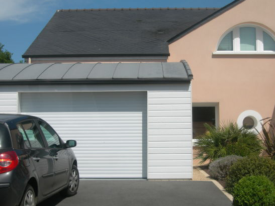 Porte de garage enroulable avec lames aluminium