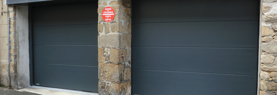 Porte de garage sectionnelle gris anthracite RAL 7016